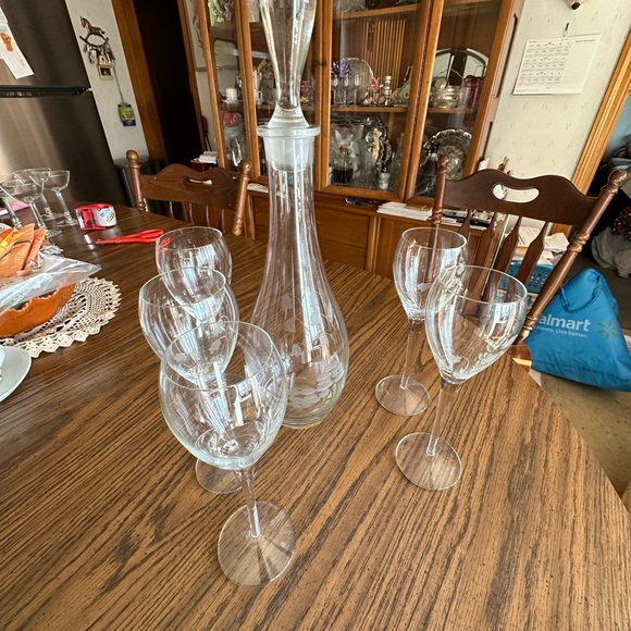 Vintage liquor canister with five glasses, weeping, tulip design - Picture 4 of 5